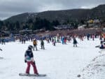 Escuelita de Ski o Snowboard: aprendizaje guiado para los más chicos en una jornada completa de nieve